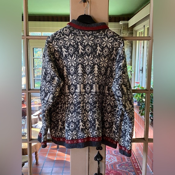 NORDIC Style Women’s Wool Sweater - Picture 2 of 5